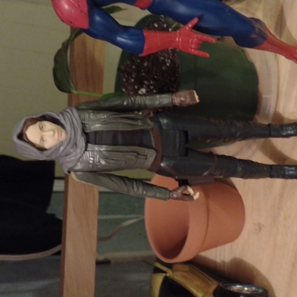 Action figures - Picture 2 of 2
